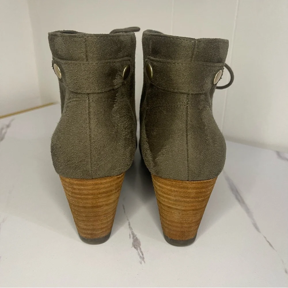 Dr. Scholl's Olive Suede Wedge Ankle Boots Memory Foam Faux Suede 10 Wide Width